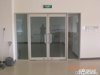 济南修门修实木门玻璃门肯德基门电动门 - 济南28生活网 jn.28life.net